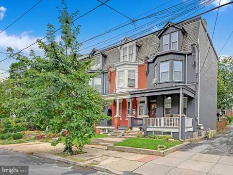 216 E CLAY STREET, LANCASTER, PA 17602
