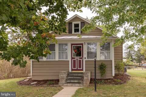 530 BURGESS STREET, STRASBURG, VA 22657