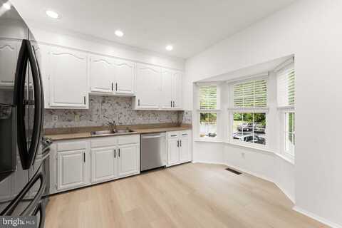 14621 STREAM POND DRIVE, CENTREVILLE, VA 20120