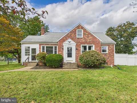 2533 SUNSET LANE, YORK, PA 17408