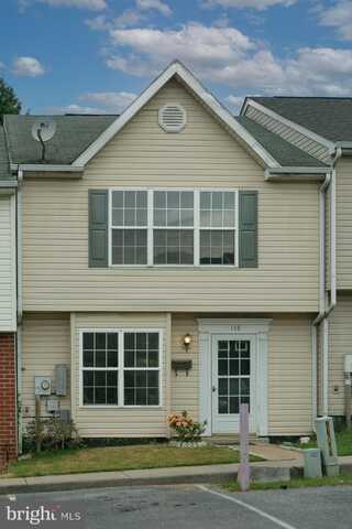 138 GEORGETOWN SQUARE, MARTINSBURG, WV 25401