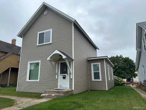 426 S 12th, Escanaba, MI 49829