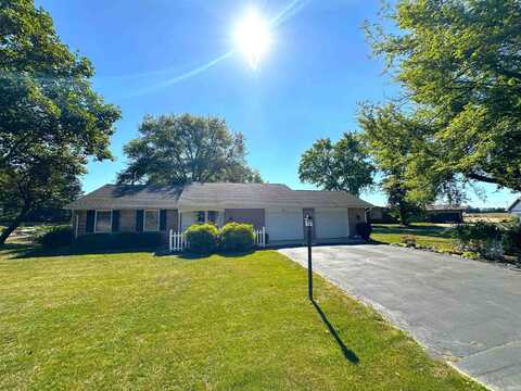 565 S Plateau Trail, Monticello, IN 47960