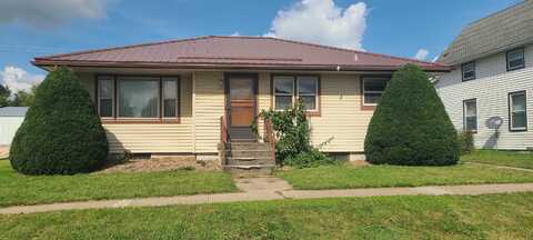 133 E Greene Street, Postville, IA 52162