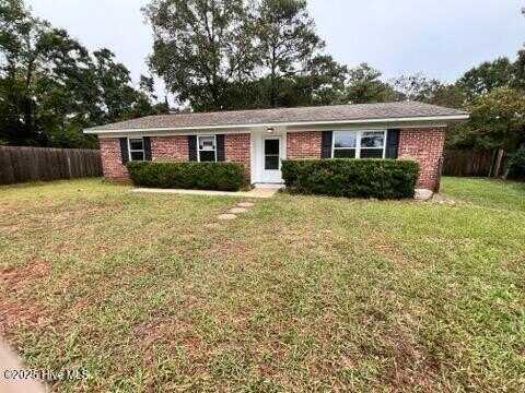 202 Kingston Road, Wilmington, NC 28409