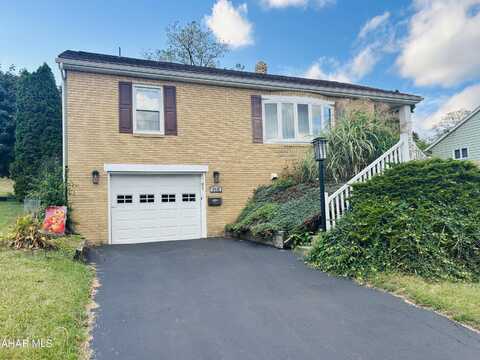 3712 W Chestnut Avenue, Altoona, PA 16601