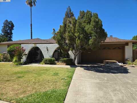 817 Cheyenne Dr, Walnut Creek, CA 94598