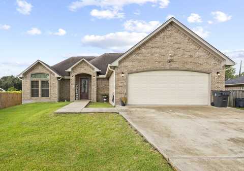 290 Circle Drive, Bridge City, TX 77611