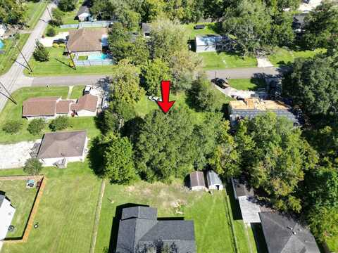 E Herring St, Sour Lake, TX 77659