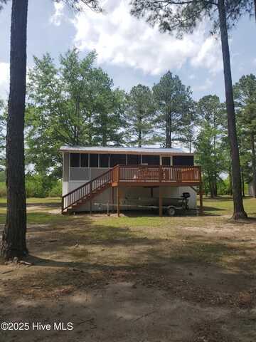 708 Albert Beatty Lane, Harrells, NC 28444