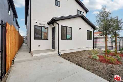 10424 Graham Ave, Los Angeles, CA 90002