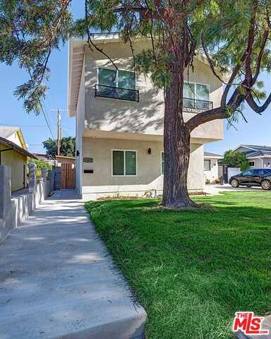 16335 Kalisher St, Granada Hills, CA 91344