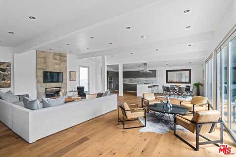 7470 Woodrow Wilson Dr, Los Angeles, CA 90046