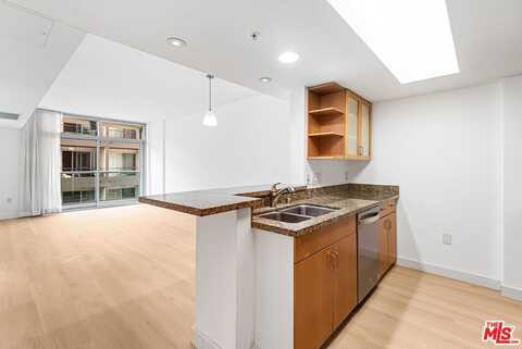 13700 Marina Pointe Dr, Marina Del Rey, CA 90292