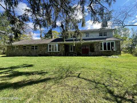 206 KNORRS HILL Road, Berwick, PA 18603