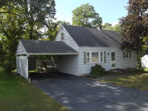 23 Glendale Road, Montville, CT 06370