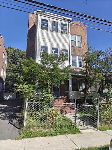 42 Groton Street, Hartford, CT 06183
