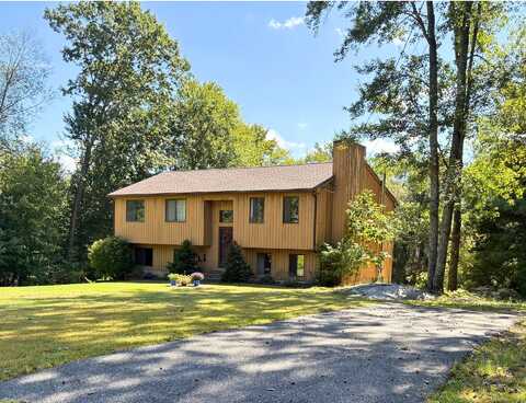 81 West Road, New Hartford, CT 06057