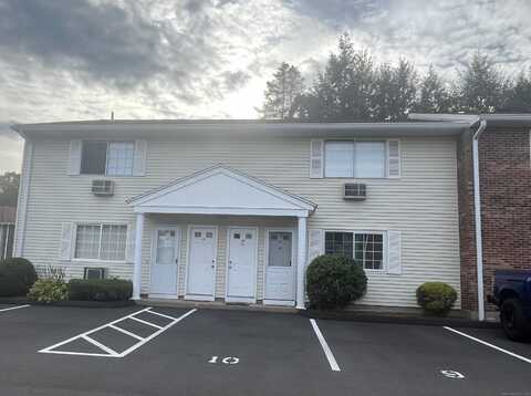 22 Lisa Court, Waterbury, CT 06704