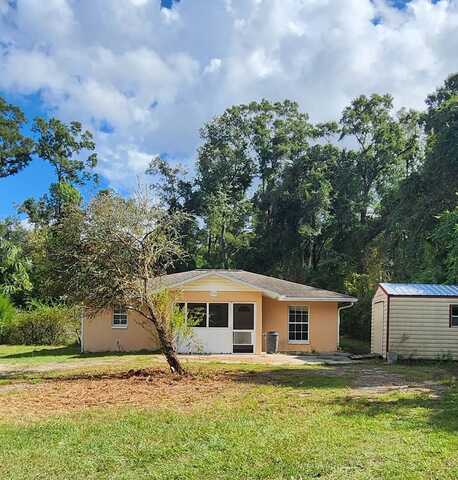 17724 90th Ter, Fanning Springs, FL 32693