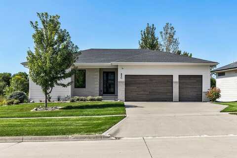 850 84th Street, West Des Moines, IA 50266