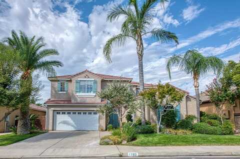 1780 Mckelvy Avenue N, Clovis, CA 93619