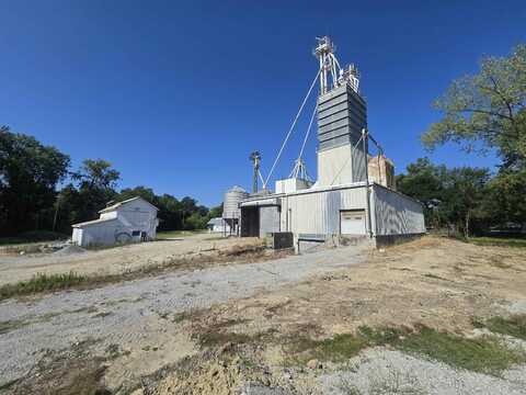 10199 S Wayne Road, Warren, IN 46792