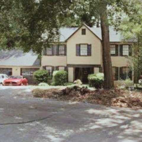 1477 Thornhill Court SW, Lilburn, GA 30047