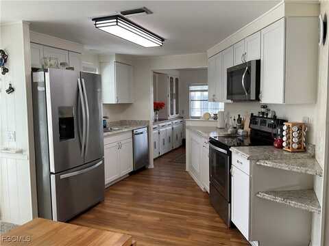 566 Hogan Dr, North Fort Myers, FL 33903