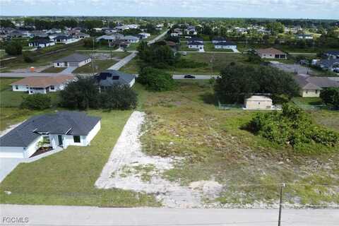 2806 24th Street SW, Lehigh Acres, FL 33976