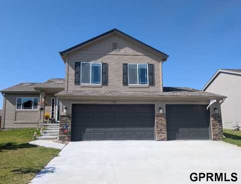 7906 N 112Th Street, Omaha, NE 68142