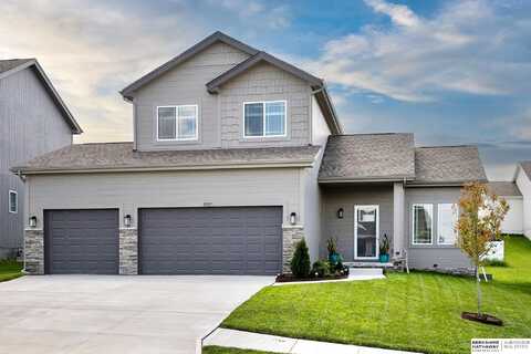 16919 Huntington Avenue, Omaha, NE 68116
