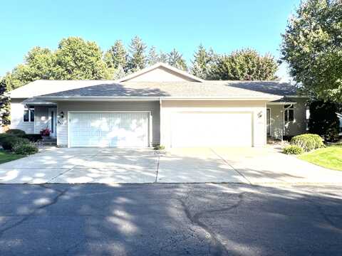 4476 Cedar Lane, Norton Shores, MI 49441