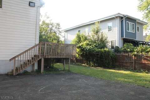 12 Brandt St, Little Ferry Boro, NJ 07643