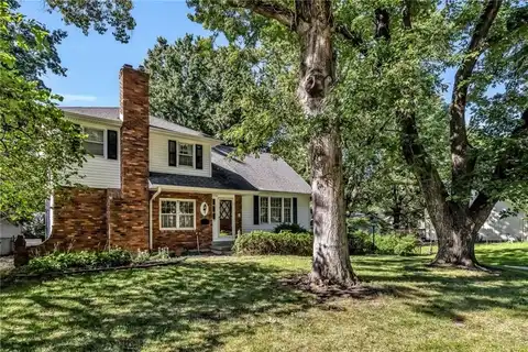 9766 Craig Drive, Overland Park, KS 66212