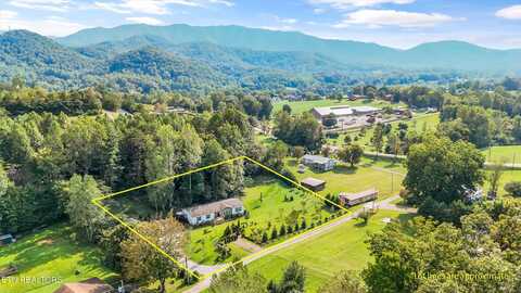 358 Webb Rd, Townsend, TN 37882