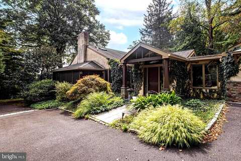 160 CAMP HILL RD, FORT WASHINGTON, PA 19034