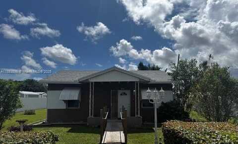 2450 NW 157th St Rd, Miami Gardens, FL 33054