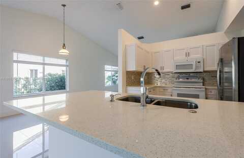 4295 Greenbriar Ln, Weston, FL 33331