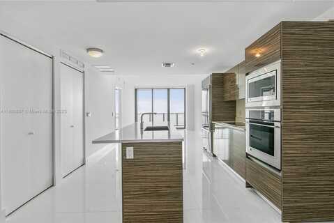 460 NE 28th St, Miami, FL 33137