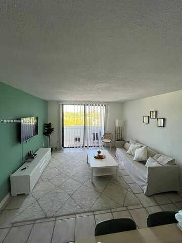 2345 NE 135th St, North Miami, FL 33181