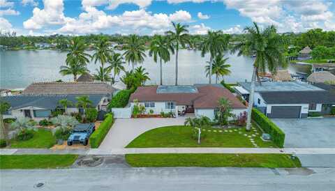 17931 NW 85th Ave, Hialeah, FL 33015