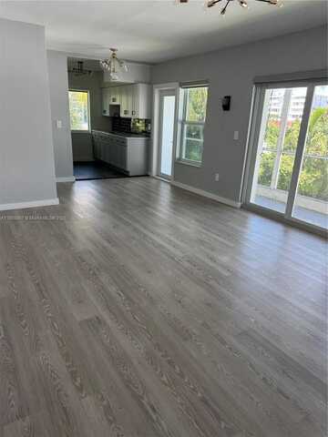 9200 E Bay Harbor Dr, Bay Harbor Islands, FL 33154
