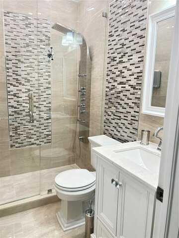15201 SW 30th Ter, Miami, FL 33185