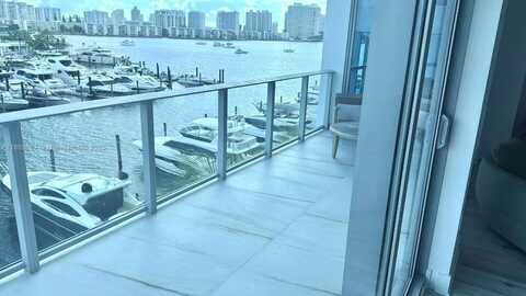 17111 Biscayne Blvd, North Miami Beach, FL 33160