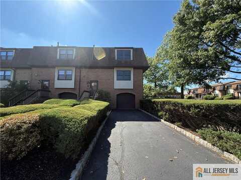2905 N Oaks Boulevard, North Brunswick, NJ 08902