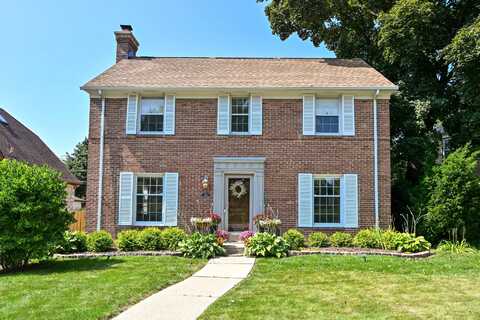 2859 N 72nd St, Milwaukee, WI 53210