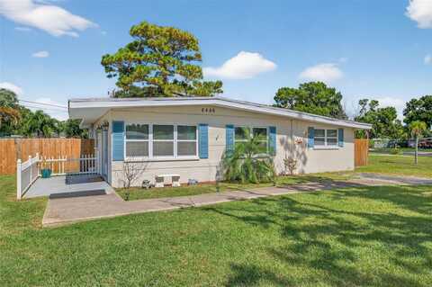 8486 PELICAN LANE, SEMINOLE, FL 33777