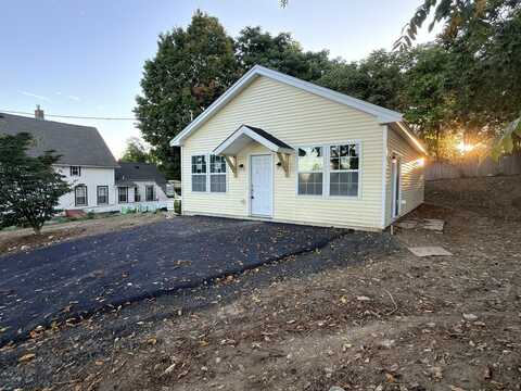 24 Creeper Hill Road, Grafton, MA 01536