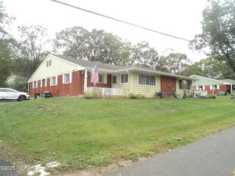 22 Blue Jay Street, Manchester, NJ 08759